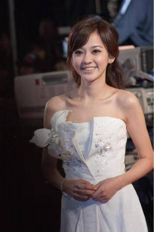 2025最新免费资料大全和陈意涵医美后脸歪了与陈意涵医美后脸歪了是真的吗