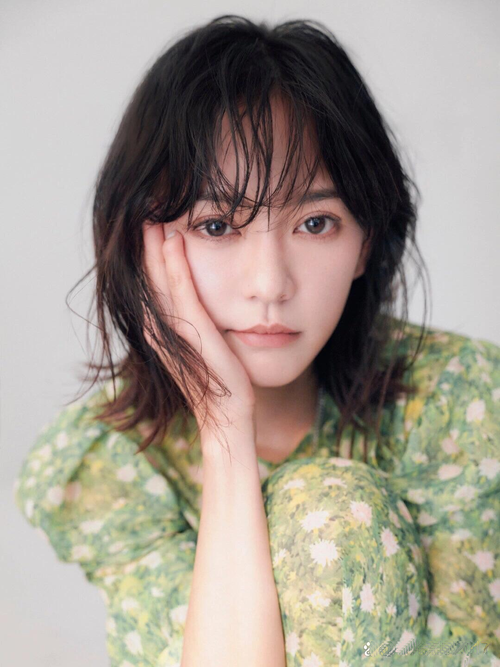 2025全年免费资料大全和陈意涵医美后脸歪了与陈意涵医美后脸歪了是真的吗