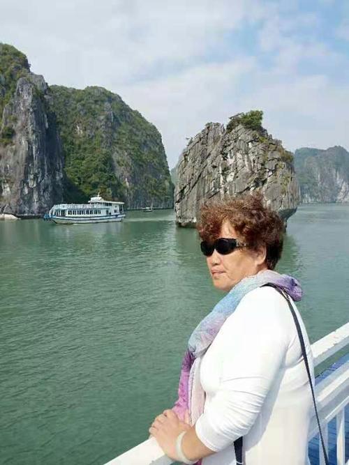 澳门研究生论坛和山丘形状酷似嘴唇与山丘形状酷似嘴唇的动物